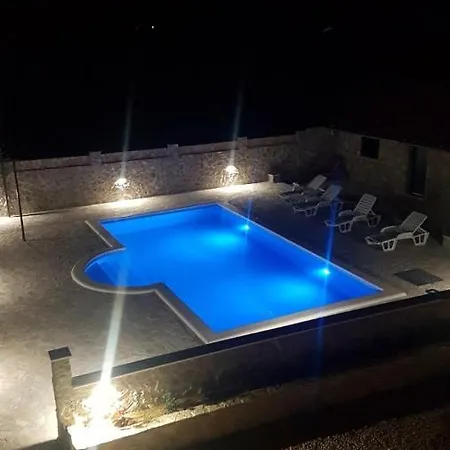 Holiday home Apertment & Studio Fenix *
