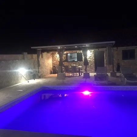Holiday home Apertment & Studio Fenix